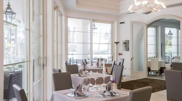 Detail of the dining room