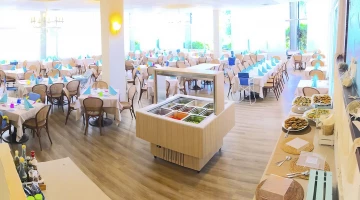 3 menù a scelta di carne, pesce e ricco buffet