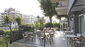 Veranda, Barterrasse, Fernsehraum, Lesezimmer, Pavillon