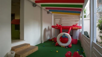Spielbereich zur Unterhaltung der Kleinen