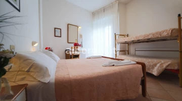 Quadruple room with sea view