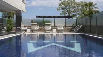 Outdoor swimming pool