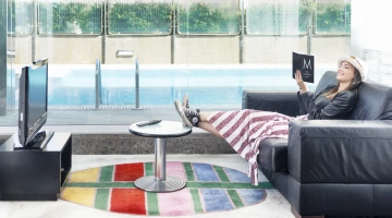 Relaxation corner with dedicated TV, perfect for children