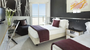 Standard double room with sea view