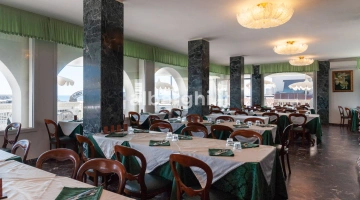 Breakfast room