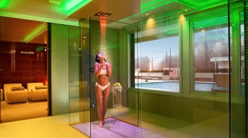 The emotional showers of the Acquamarina spa