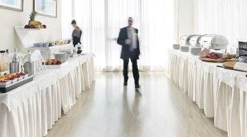 The breakfast buffets, with a splendid sea view