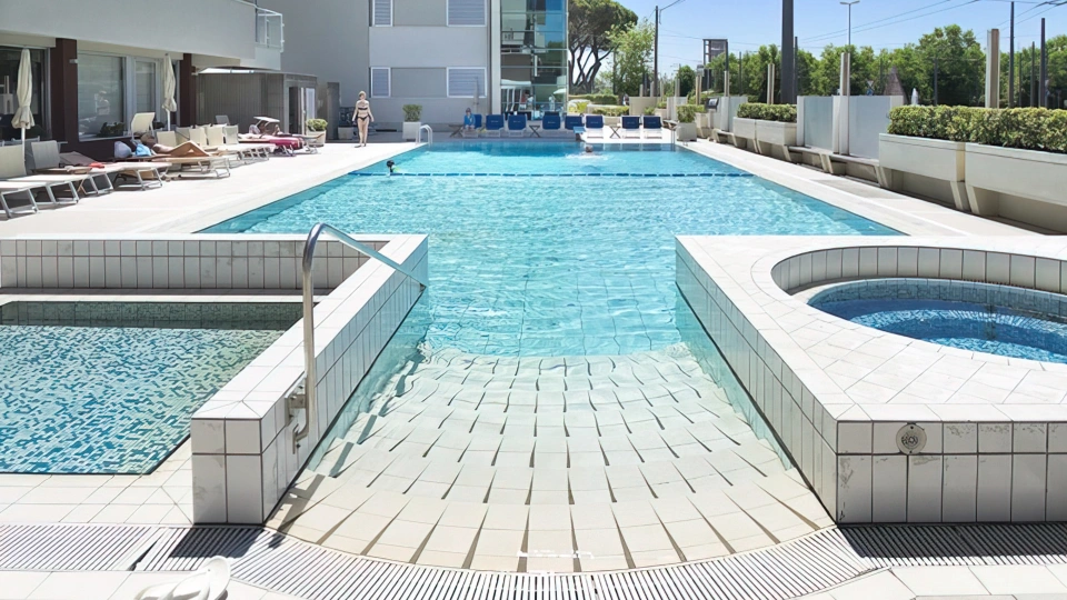 Outdoor swimming pool with sea water