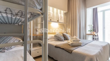 Chambre quadruple de luxe