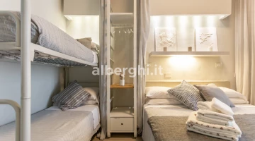 Chambre quadruple de luxe