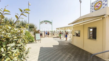 Accès à la plage de Bagno Angelo 40