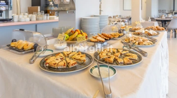 Buffet colazione: colazione dalle ore 7:30 fino ore 11:30